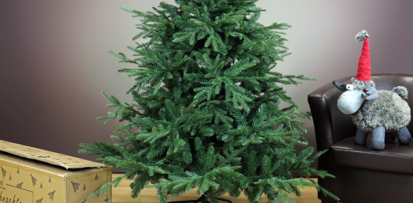 künstliche Weihnachtsbäume