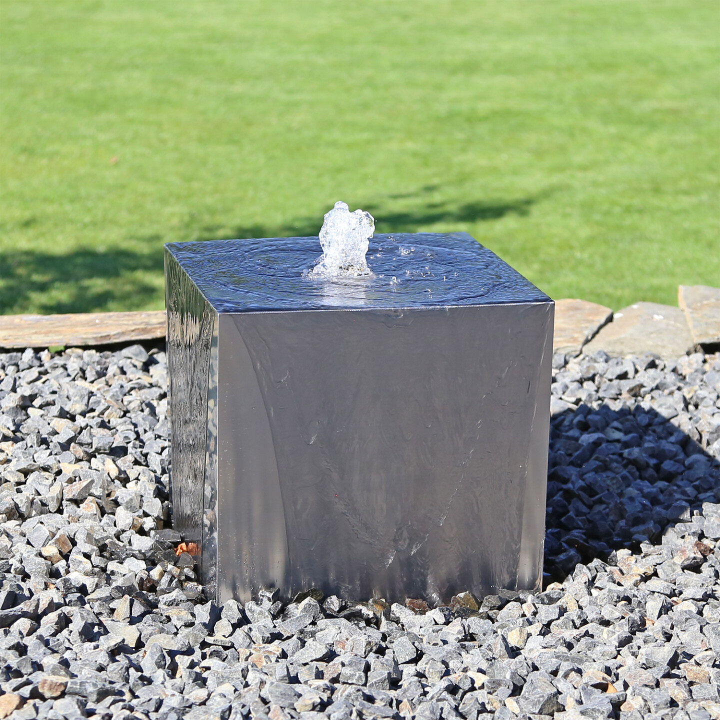 Edelstahl Würfelbrunnen EWB35 fertig montiert