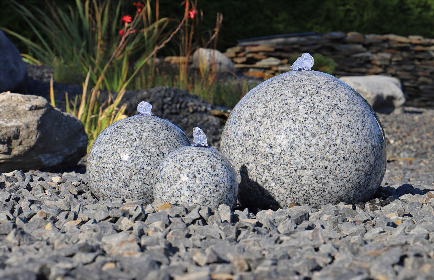 Granit Springbrunnen mit 3 Kugeln
