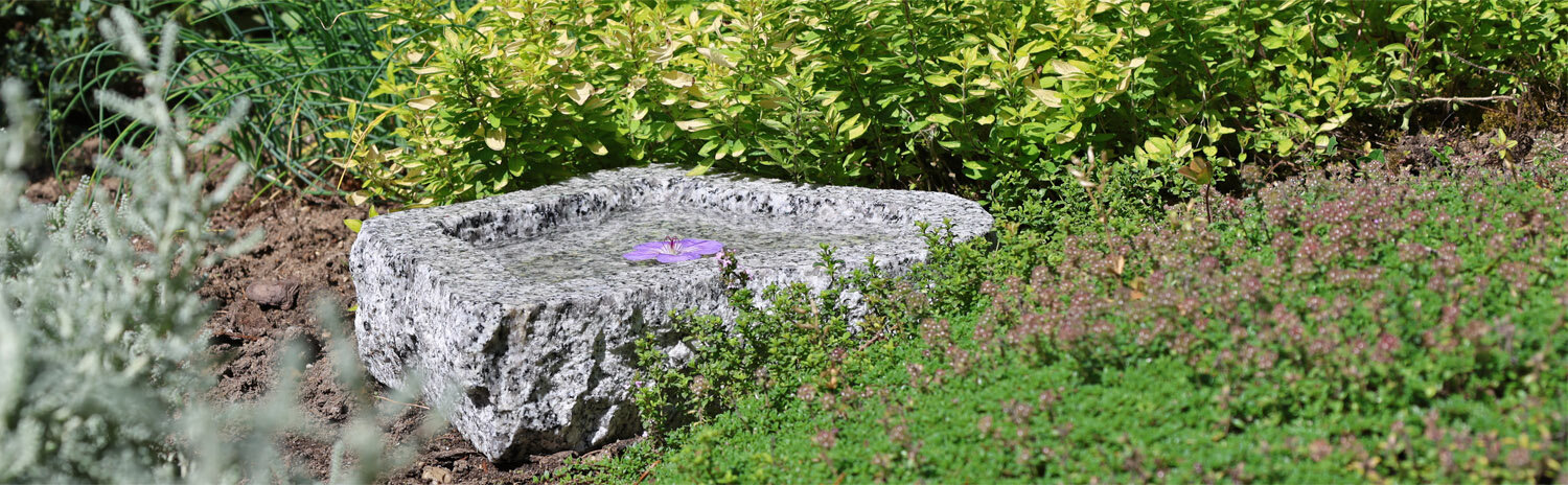 Granit Vogeltränke Naturform