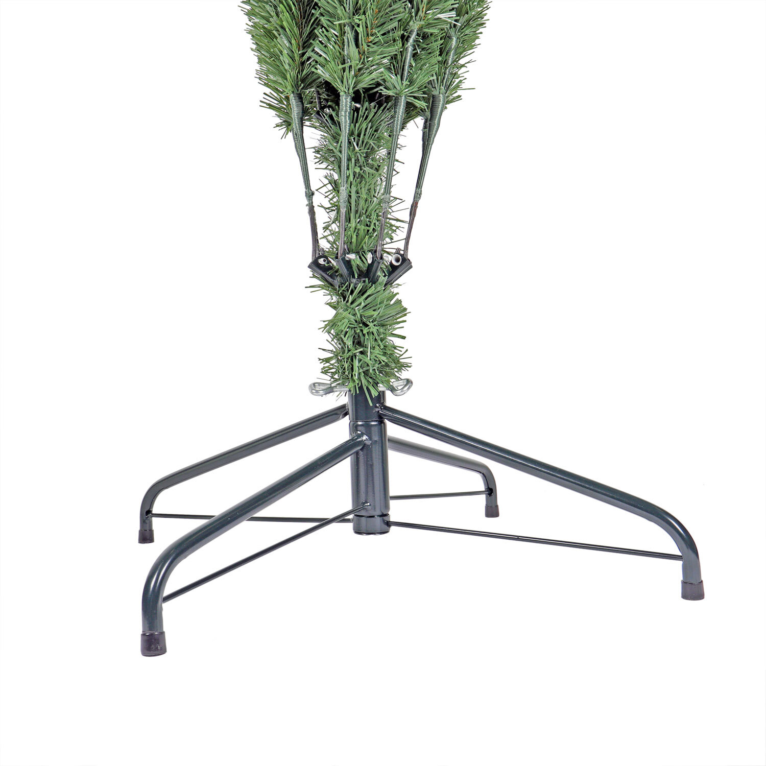 Das Foto zeigt den Metallständer des Weihnachtsbaums mit eingestecktem Hauptstamm und noch hoch geklappten Hauptästen